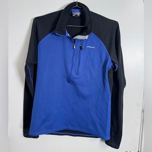 Athletic Patagonia, quarters zip pull over. Medium